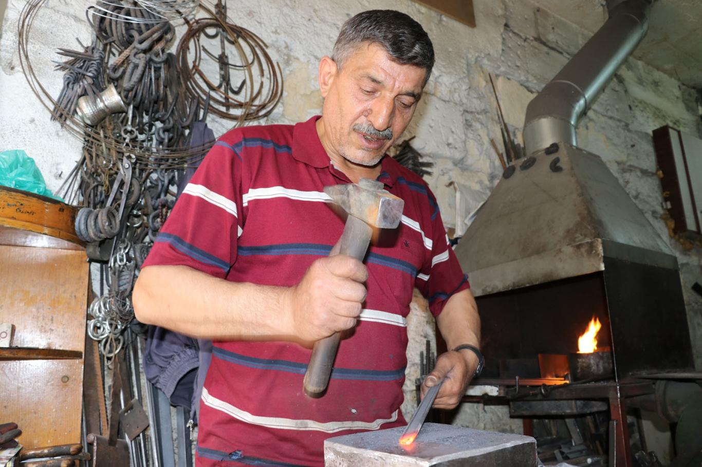 40 yıldır demire şekil veriyor 40 yıldır demire şekil veriyor